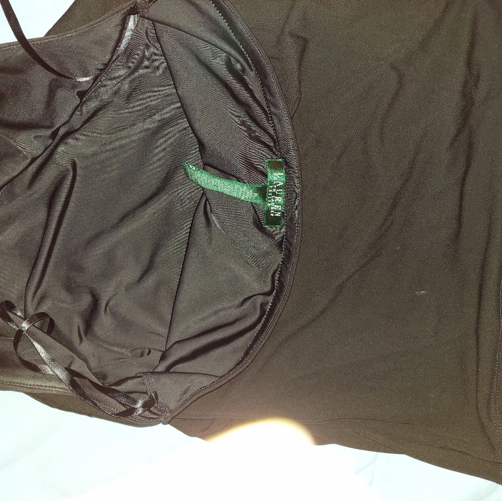 Halter top - Picture 2 of 5